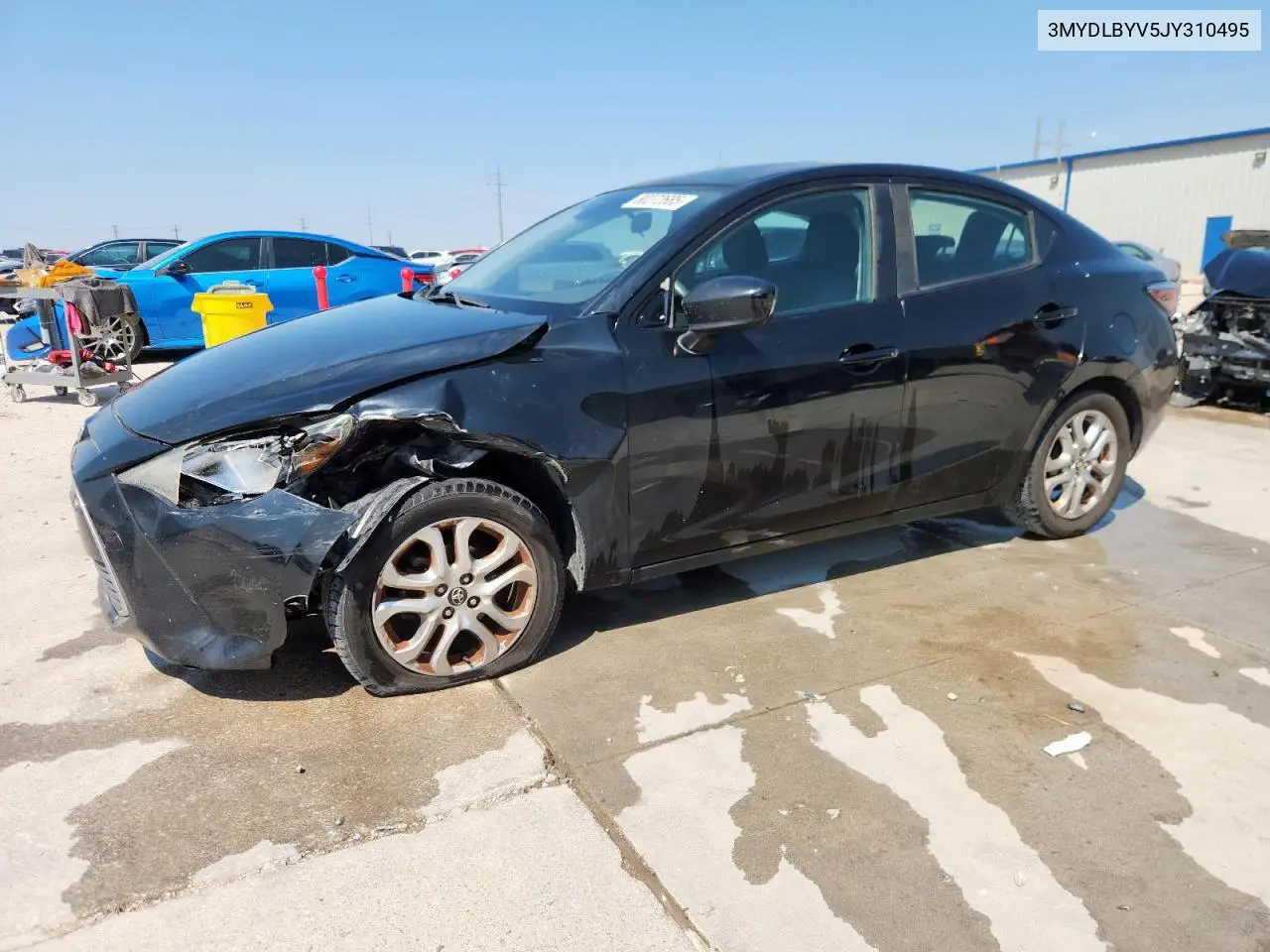 3MYDLBYV5JY310495 2018 Toyota Yaris Ia
