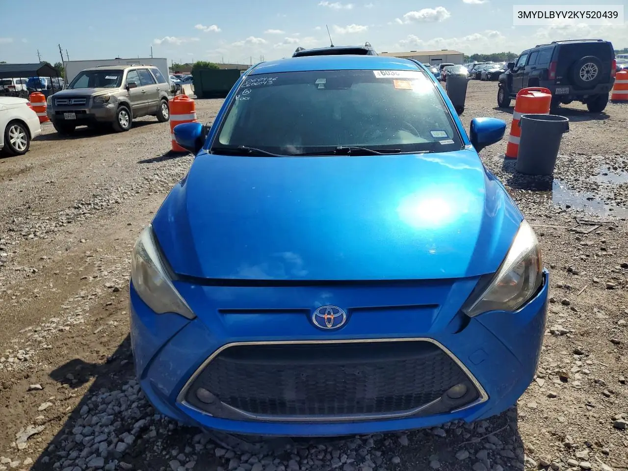 2019 Toyota Yaris Le VIN: 3MYDLBYV2KY520439 Lot: 60363136