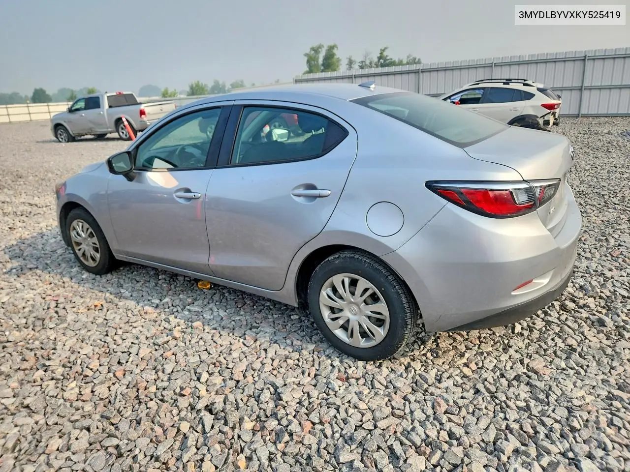 2019 Toyota Yaris L VIN: 3MYDLBYVXKY525419 Lot: 61565466