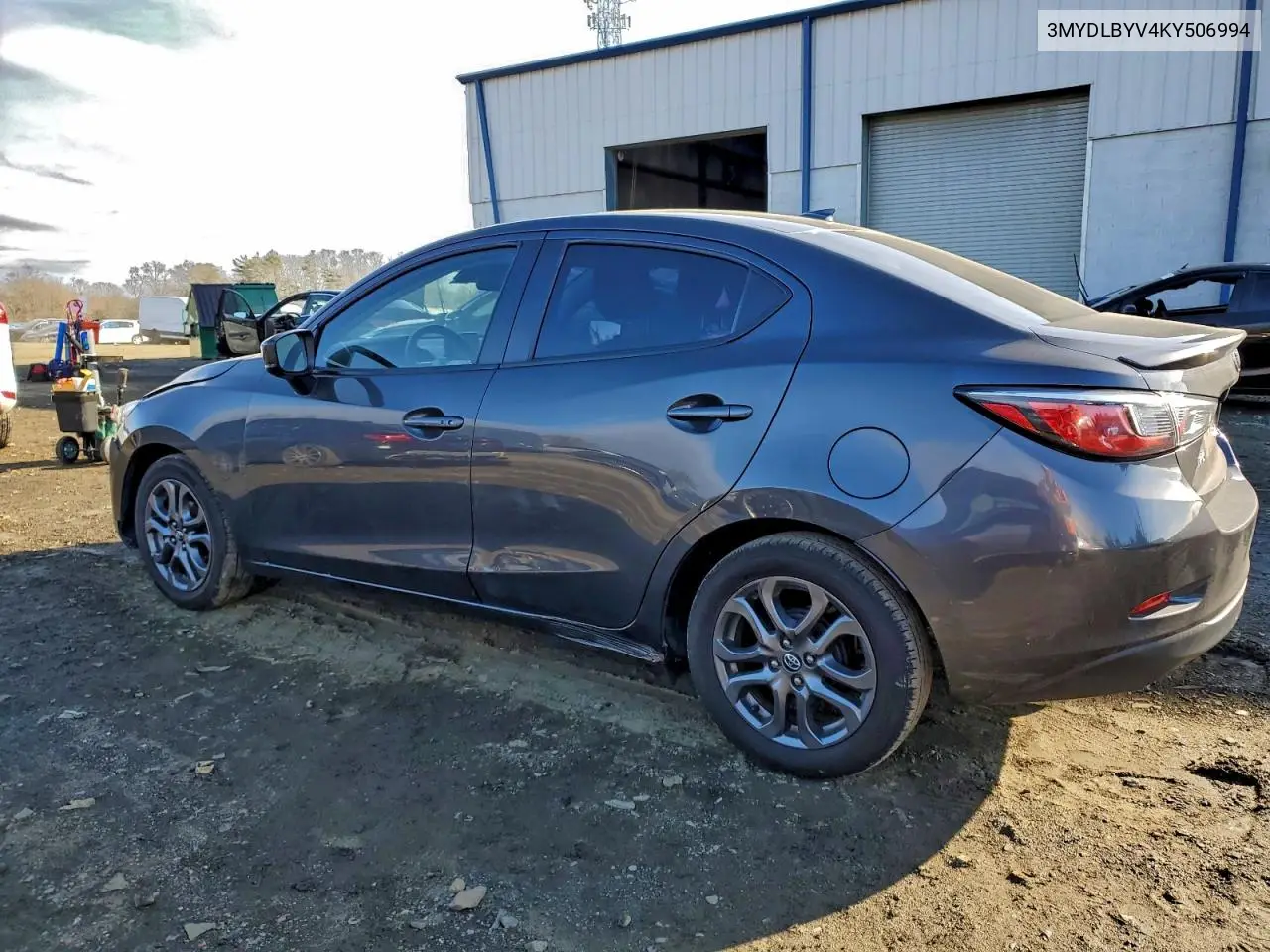 3MYDLBYV4KY506994 2019 Toyota Yaris L
