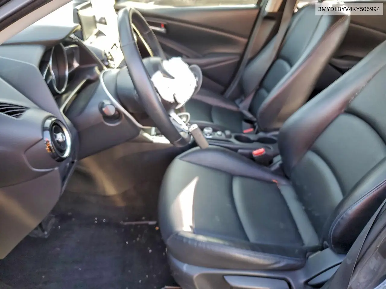 3MYDLBYV4KY506994 2019 Toyota Yaris L