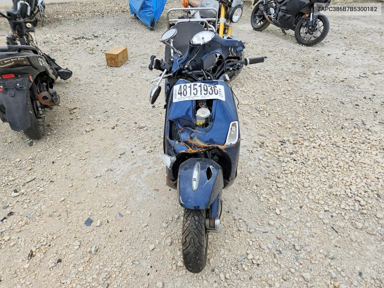2011 Vespa Lx 50 VIN: ZAPC386B7B5300182 Lot: 48151936
