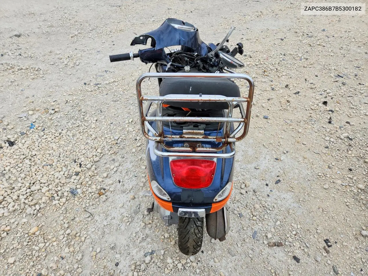 2011 Vespa Lx 50 VIN: ZAPC386B7B5300182 Lot: 48151936
