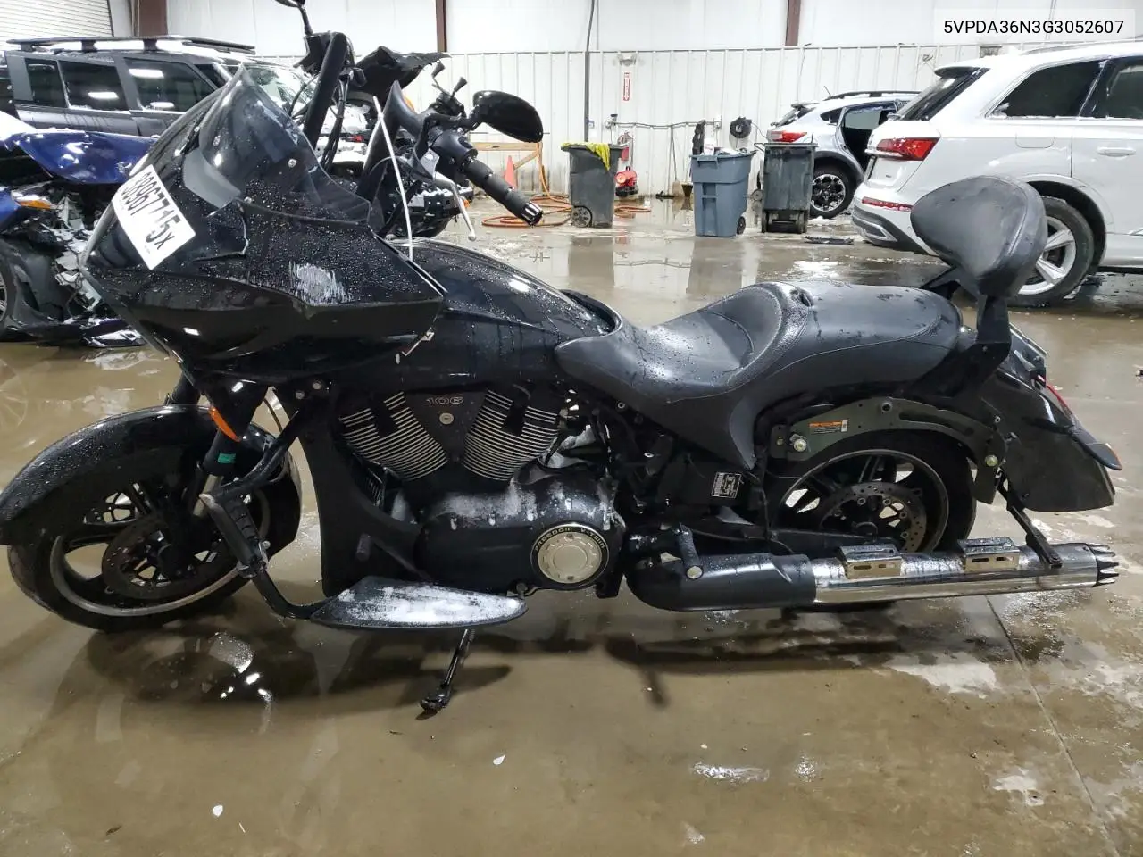 2016 Victory Motorcycles Cross Country 8-Ball VIN: 5VPDA36N3G3052607 Lot: 78959075
