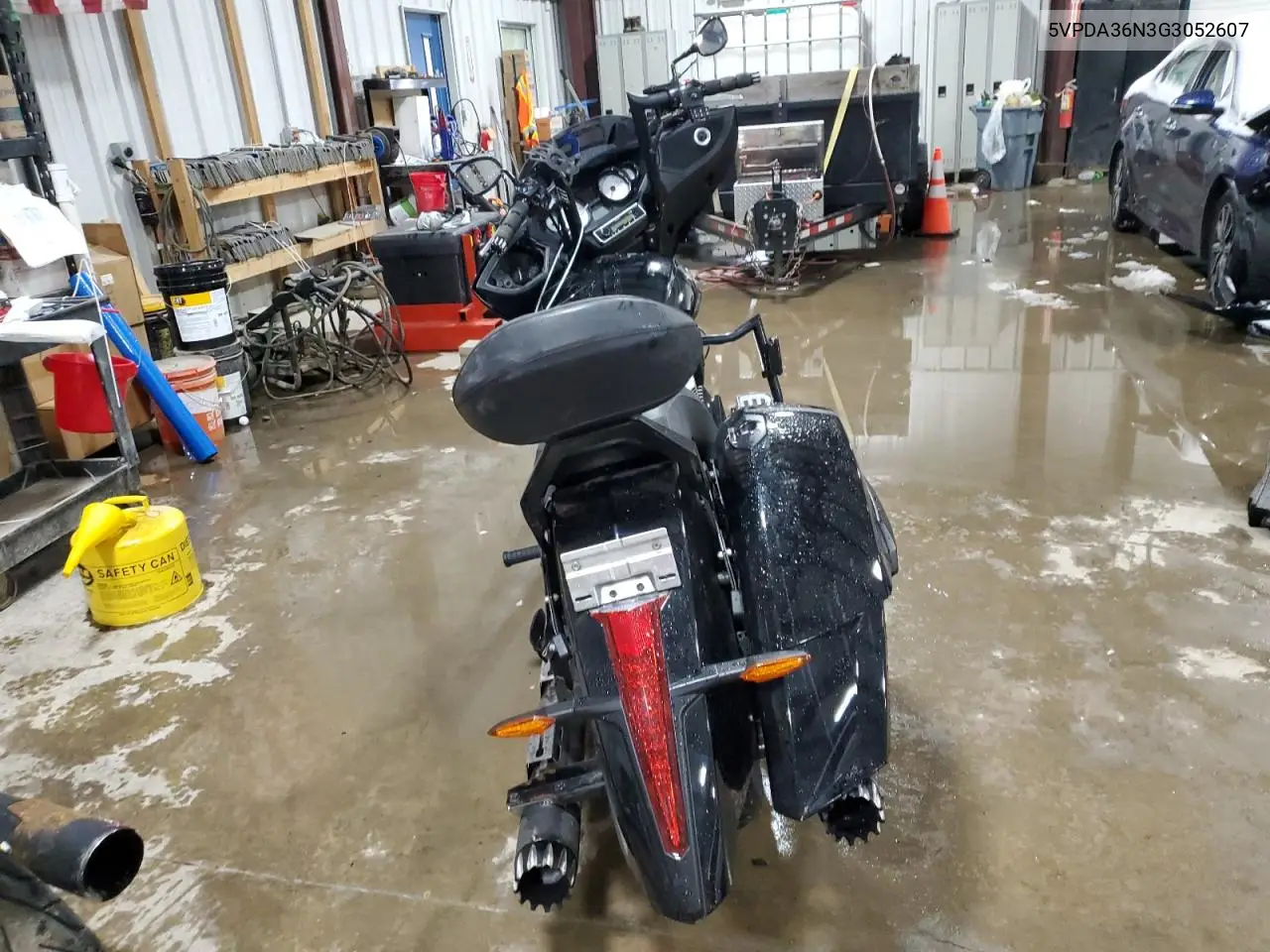 2016 Victory Motorcycles Cross Country 8-Ball VIN: 5VPDA36N3G3052607 Lot: 78959075
