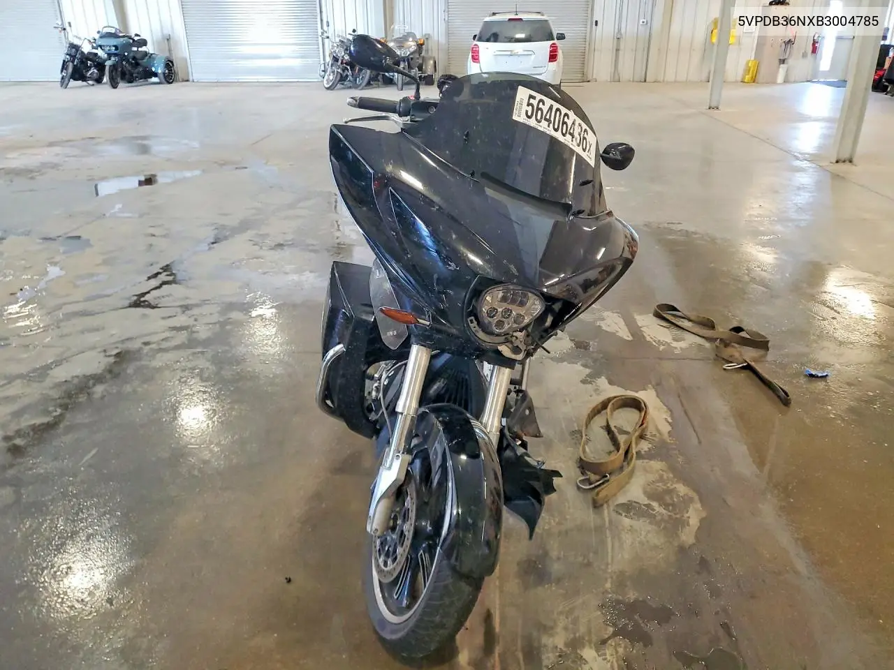 2011 Victory Motorcycles Cross Country Standard VIN: 5VPDB36NXB3004785 Lot: 56406436