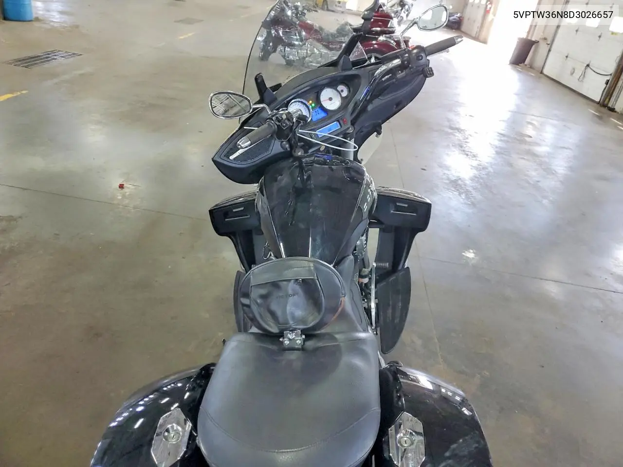 2013 Victory Motorcycles Cross Country Tour VIN: 5VPTW36N8D3026657 Lot: 55623646