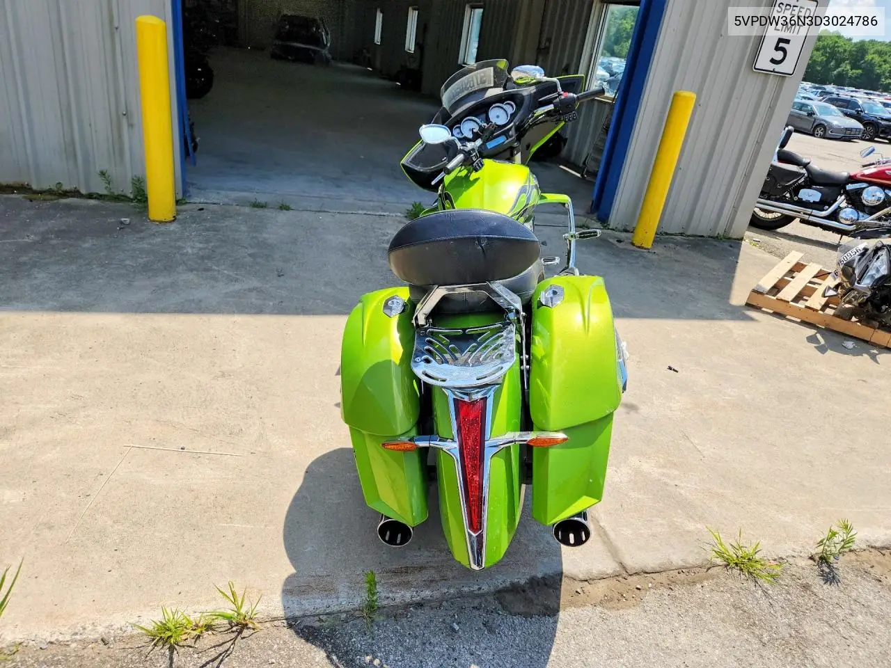 2013 Victory Cross Country VIN: 5VPDW36N3D3024786 Lot: 60753596