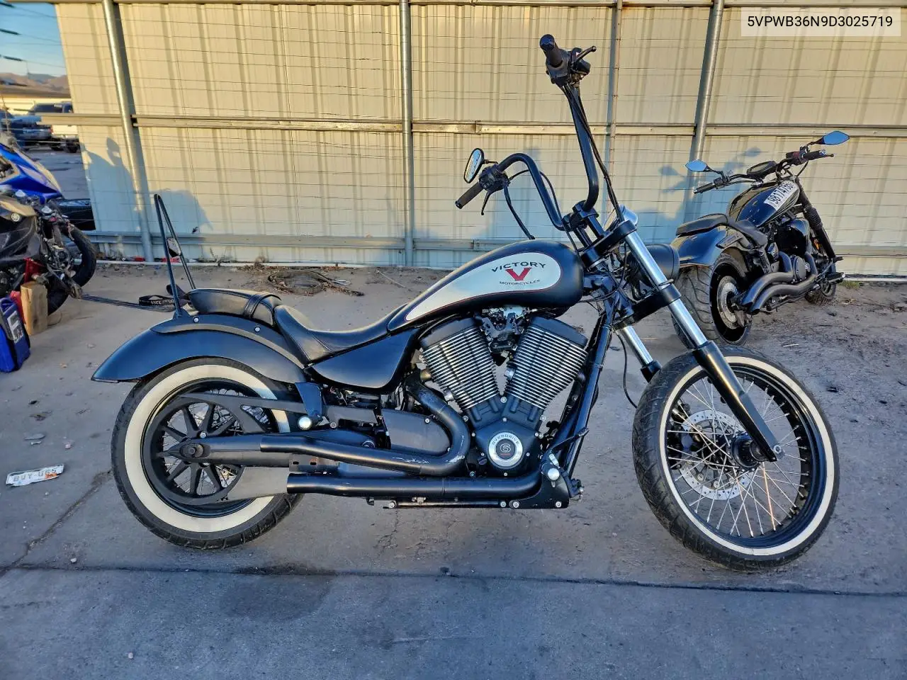 2013 Victory Motorcycles High-Ball VIN: 5VPWB36N9D3025719 Lot: 97940535