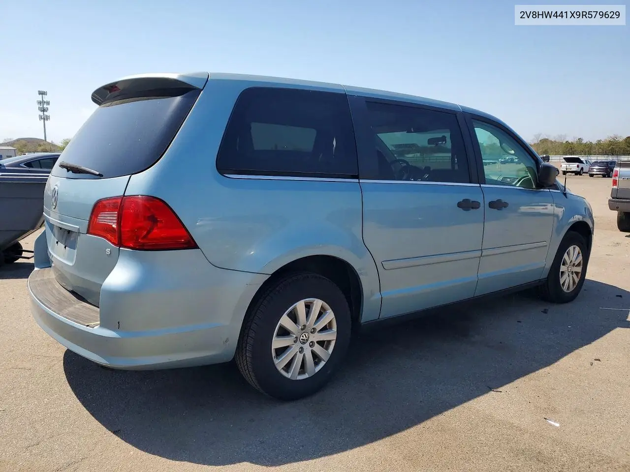 2009 Volkswagen Routan S VIN: 2V8HW441X9R579629 Lot: 51930306