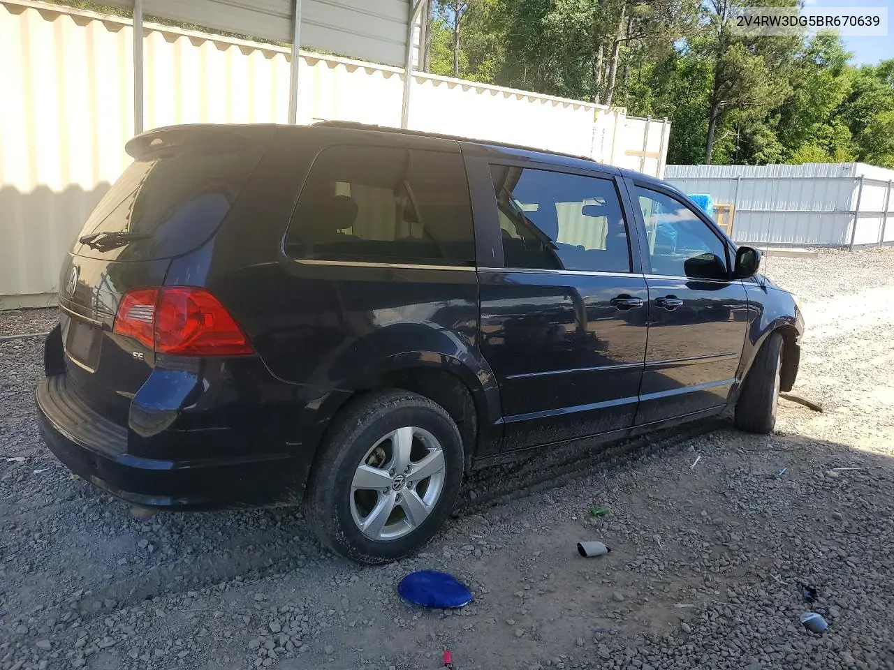 2011 Volkswagen Routan Se VIN: 2V4RW3DG5BR670639 Lot: 53914496