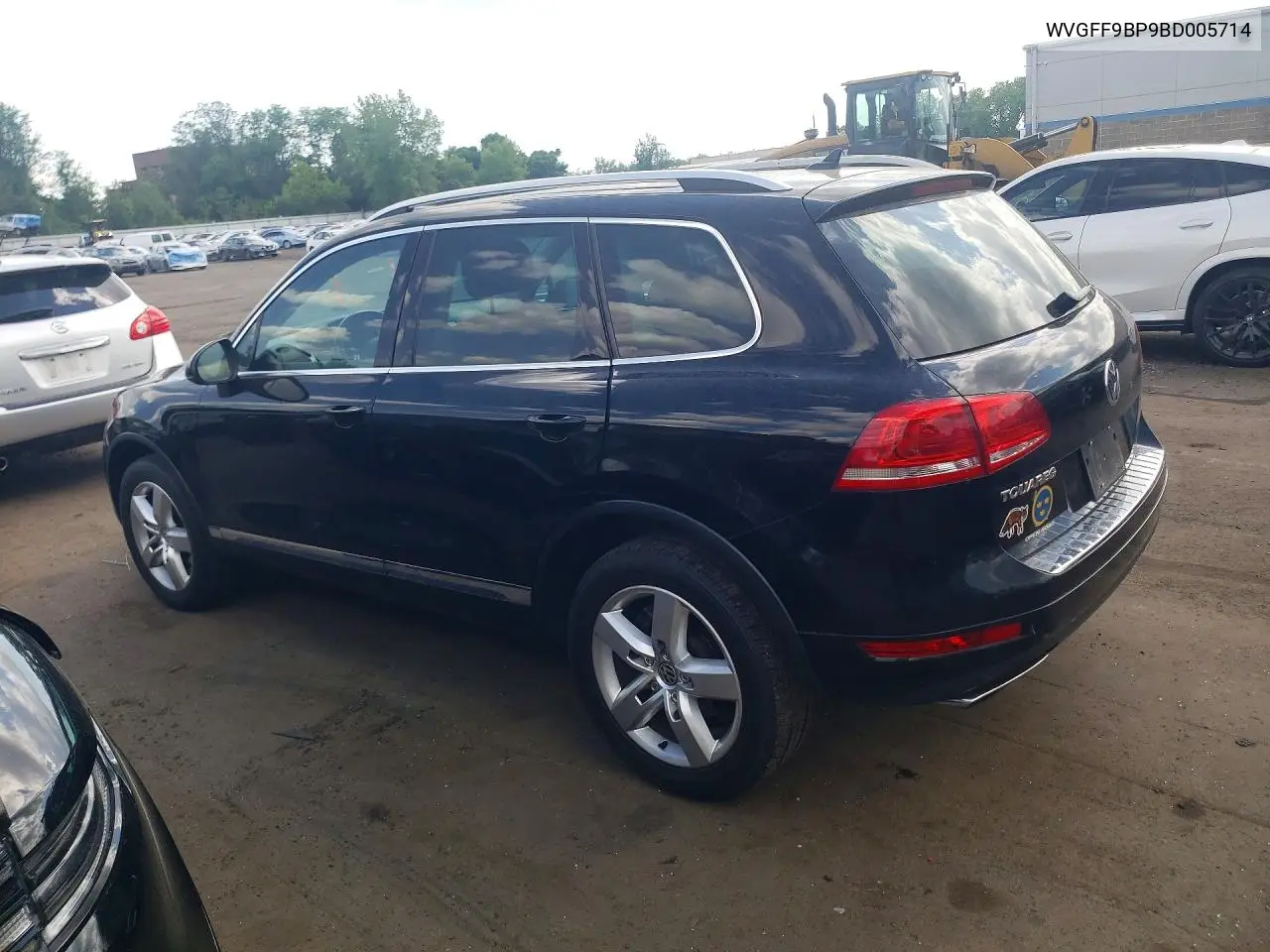 2011 Volkswagen Touareg V6 VIN: WVGFF9BP9BD005714 Lot: 54330006