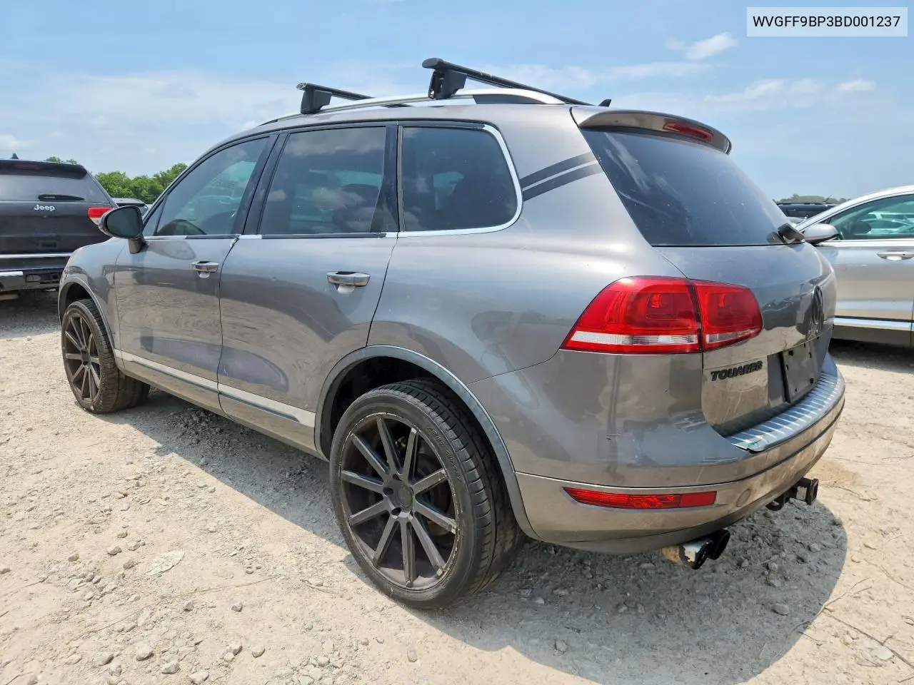 2011 Volkswagen Touareg V6 VIN: WVGFF9BP3BD001237 Lot: 58326196