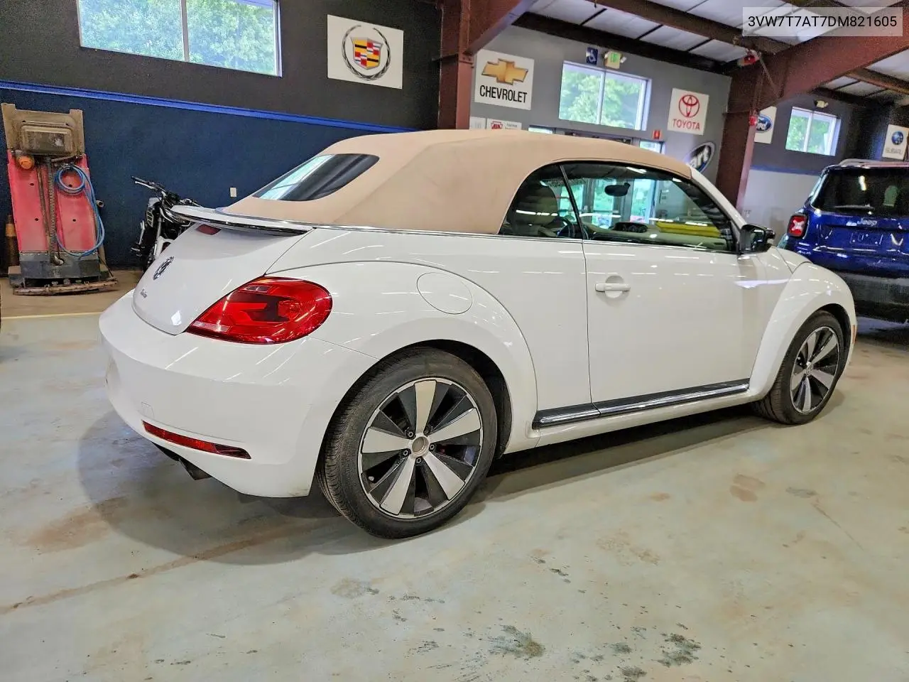 2013 Volkswagen Beetle Turbo VIN: 3VW7T7AT7DM821605 Lot: 56713096