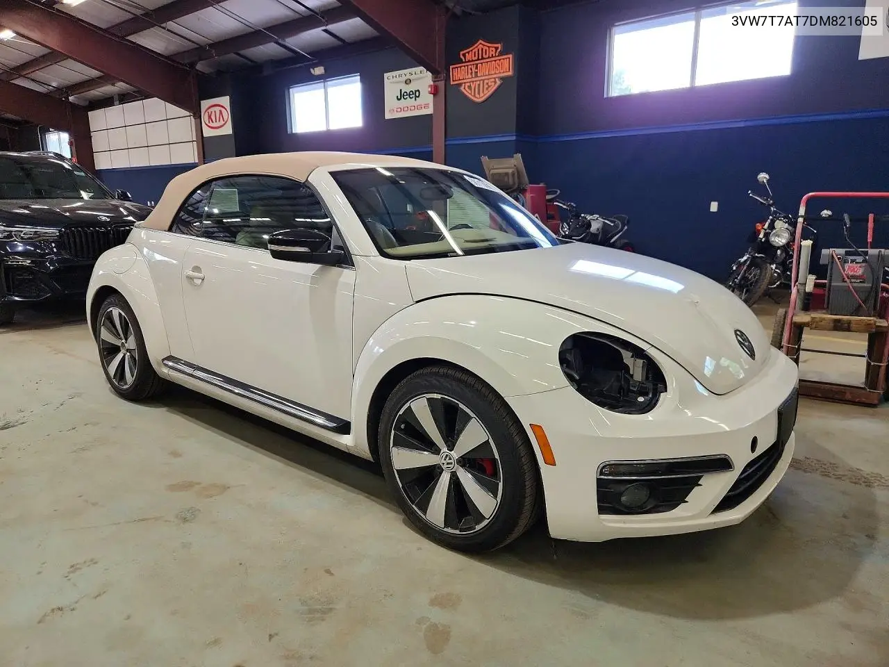 2013 Volkswagen Beetle Turbo VIN: 3VW7T7AT7DM821605 Lot: 56713096