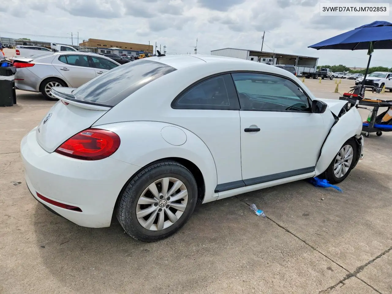 2018 Volkswagen Beetle S/Coast VIN: 3VWFD7AT6JM702853 Lot: 58380826