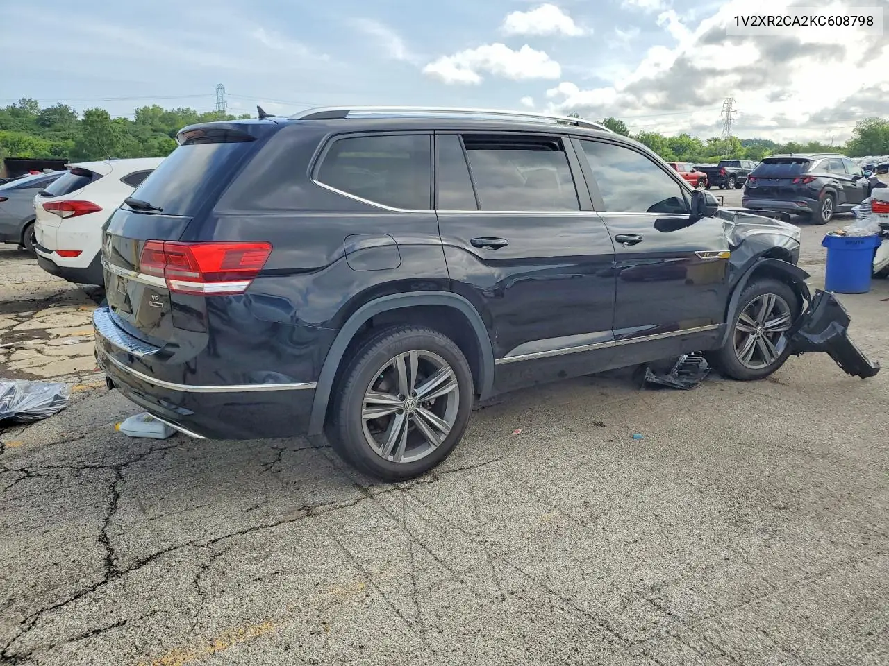 2019 Volkswagen Atlas Se VIN: 1V2XR2CA2KC608798 Lot: 58191786