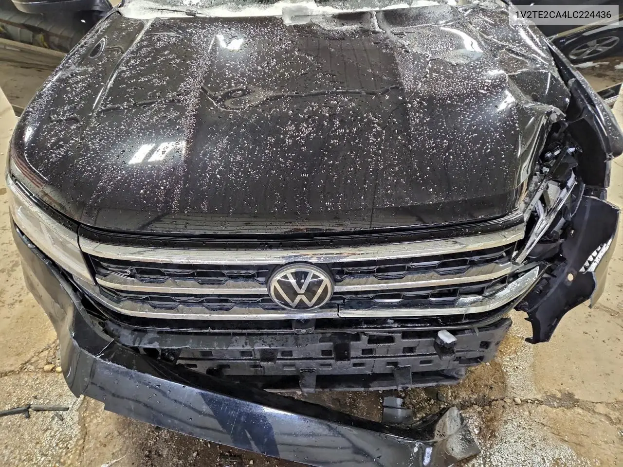 1V2TE2CA4LC224436 2020 Volkswagen Atlas Cross Sport Sel Premium R-Line