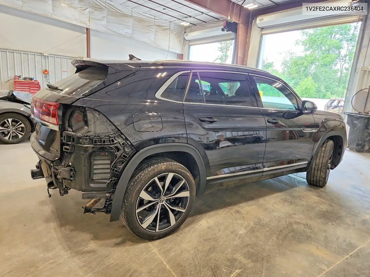 2024 Volkswagen Atlas Cross Sport Sel Premium R-Line VIN: 1V2FE2CAXRC236404 Lot: 61768036