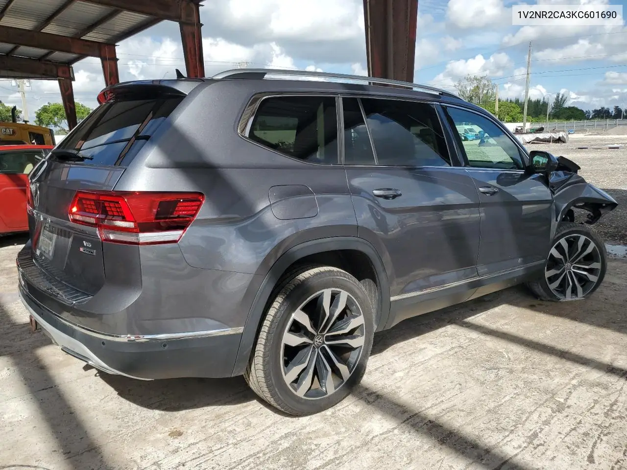 1V2NR2CA3KC601690 2019 Volkswagen Atlas Sel Premium
