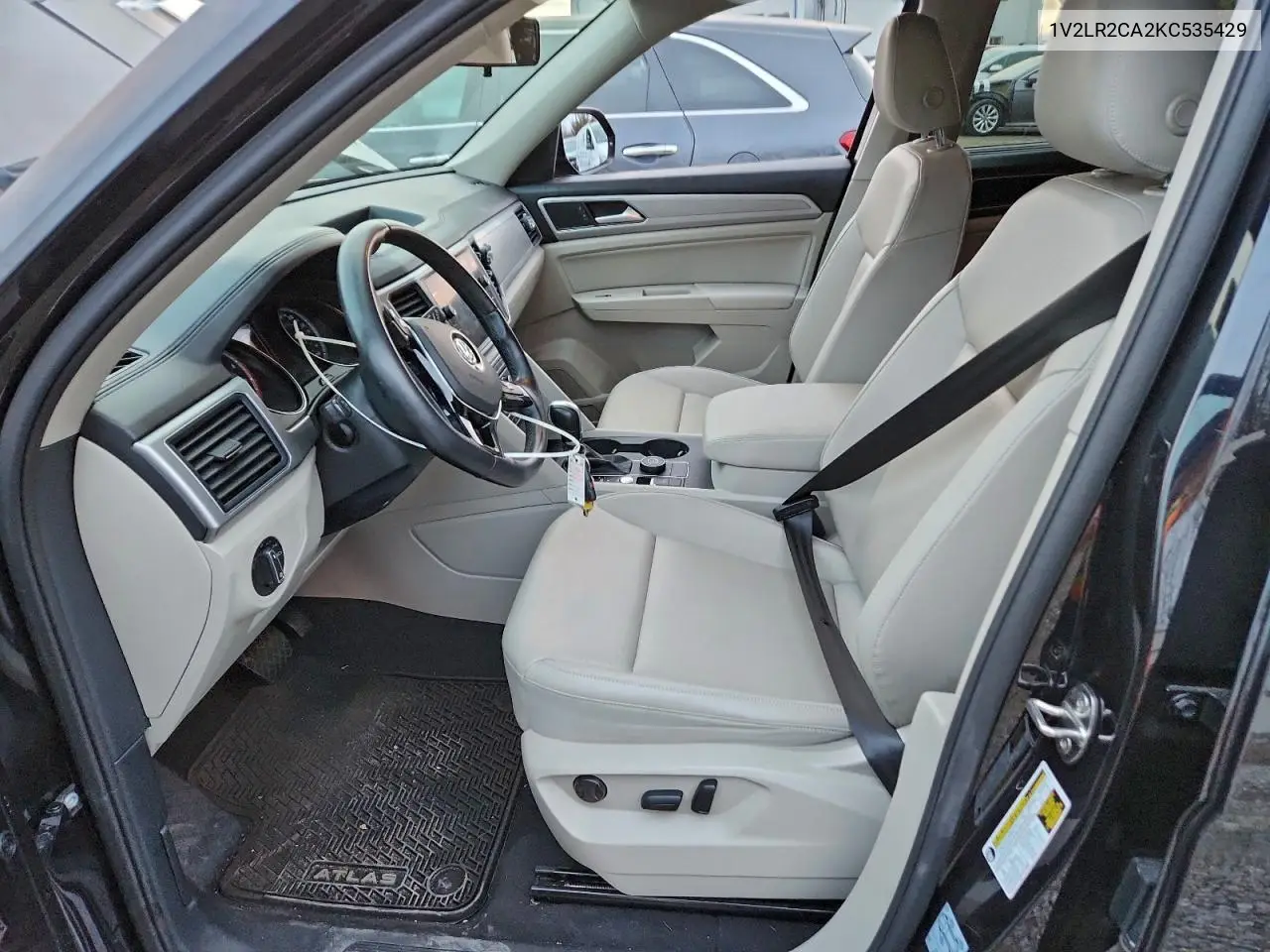 1V2LR2CA2KC535429 2019 Volkswagen Atlas Se