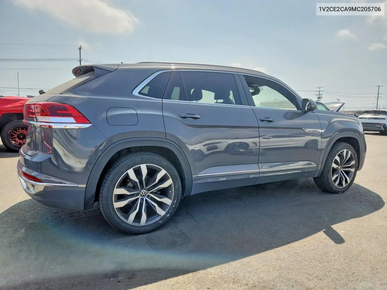 2021 Volkswagen Atlas Cross Sport Sel R-Line VIN: 1V2CE2CA9MC205706 Lot: 59187396