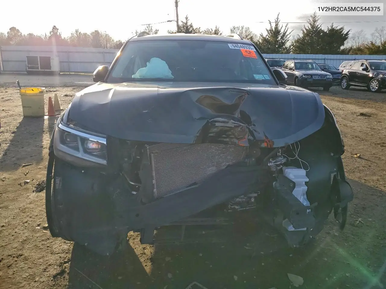 1V2HR2CA5MC544375 2021 Volkswagen Atlas Se