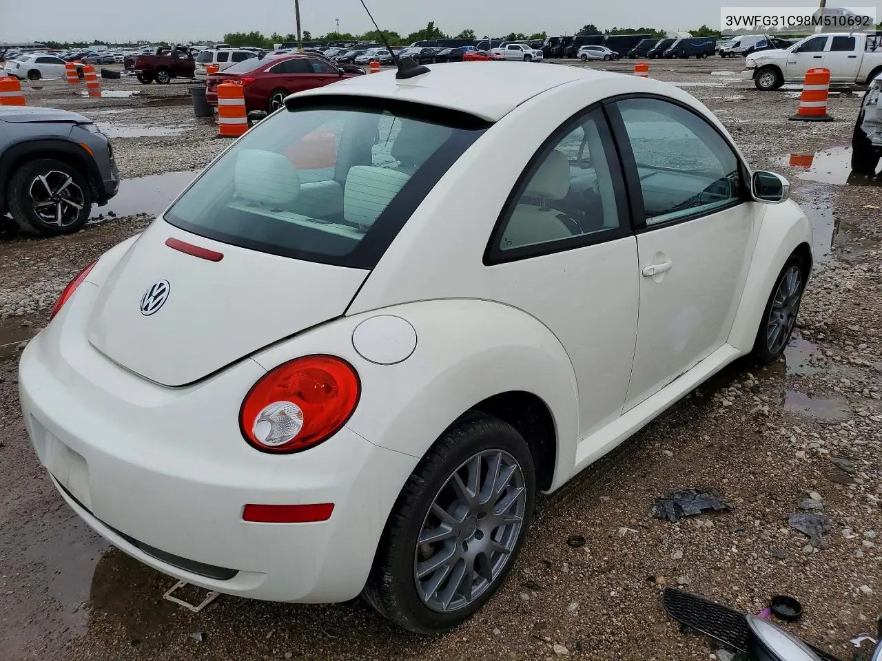 2008 Volkswagen New Beetle Triple White VIN: 3VWFG31C98M510692 Lot: 60814946