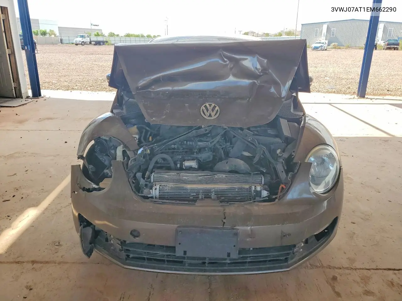 2014 Volkswagen Beetle VIN: 3VWJ07AT1EM662290 Lot: 61810636