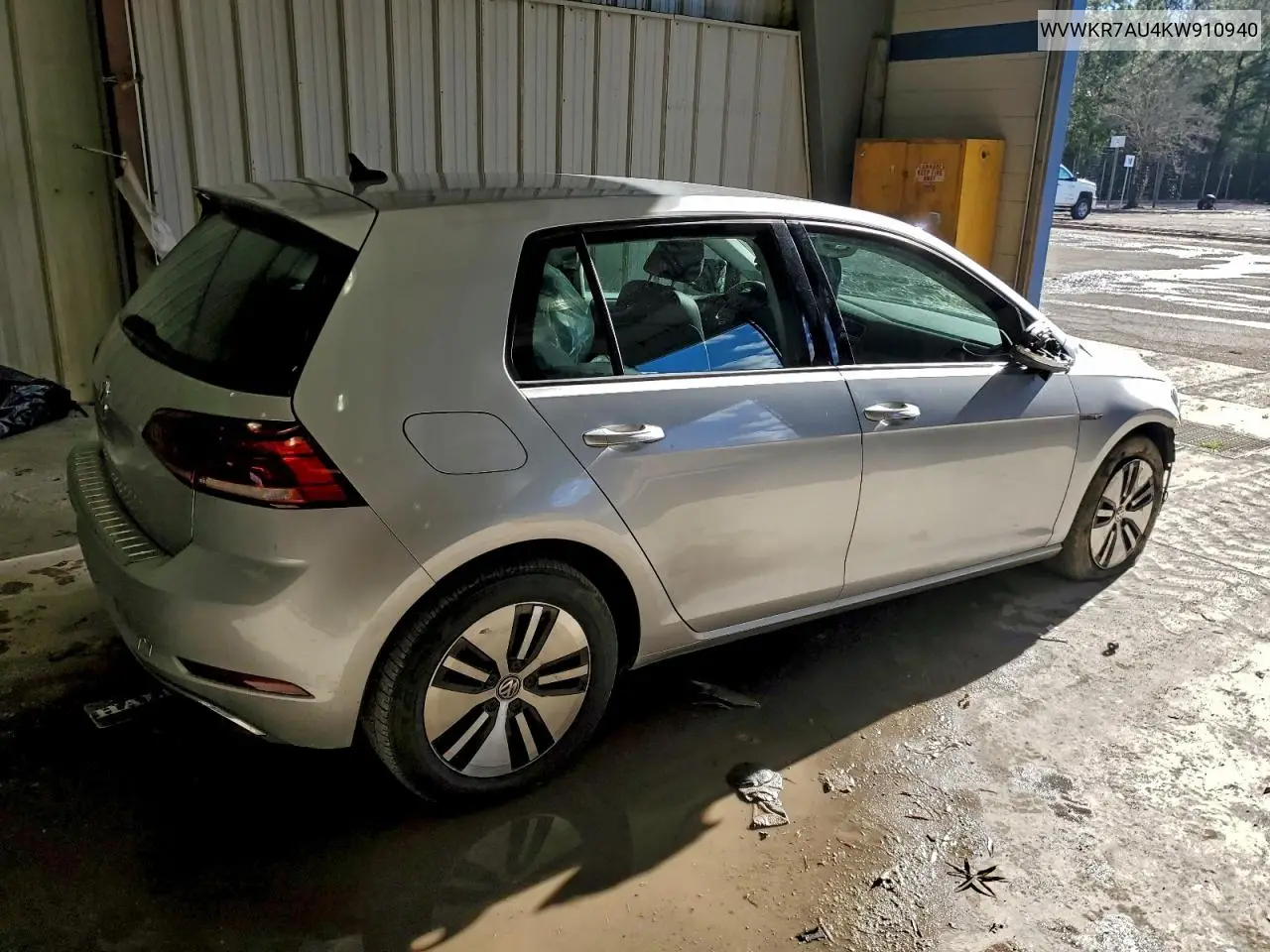 WVWKR7AU4KW910940 2019 Volkswagen E-Golf Se