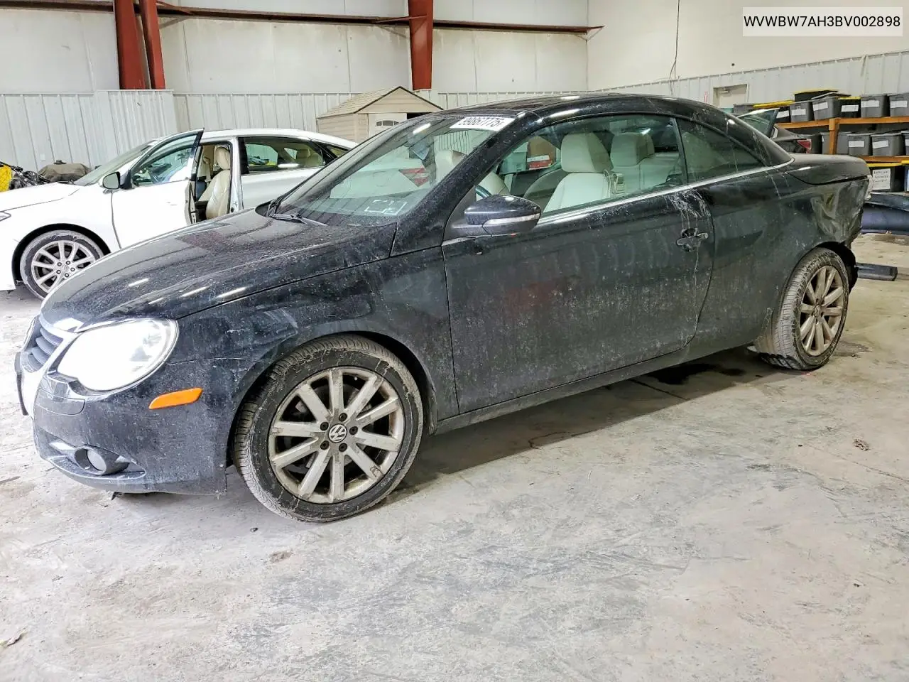 2011 Volkswagen Eos Komfort VIN: WVWBW7AH3BV002898 Lot: 99867775
