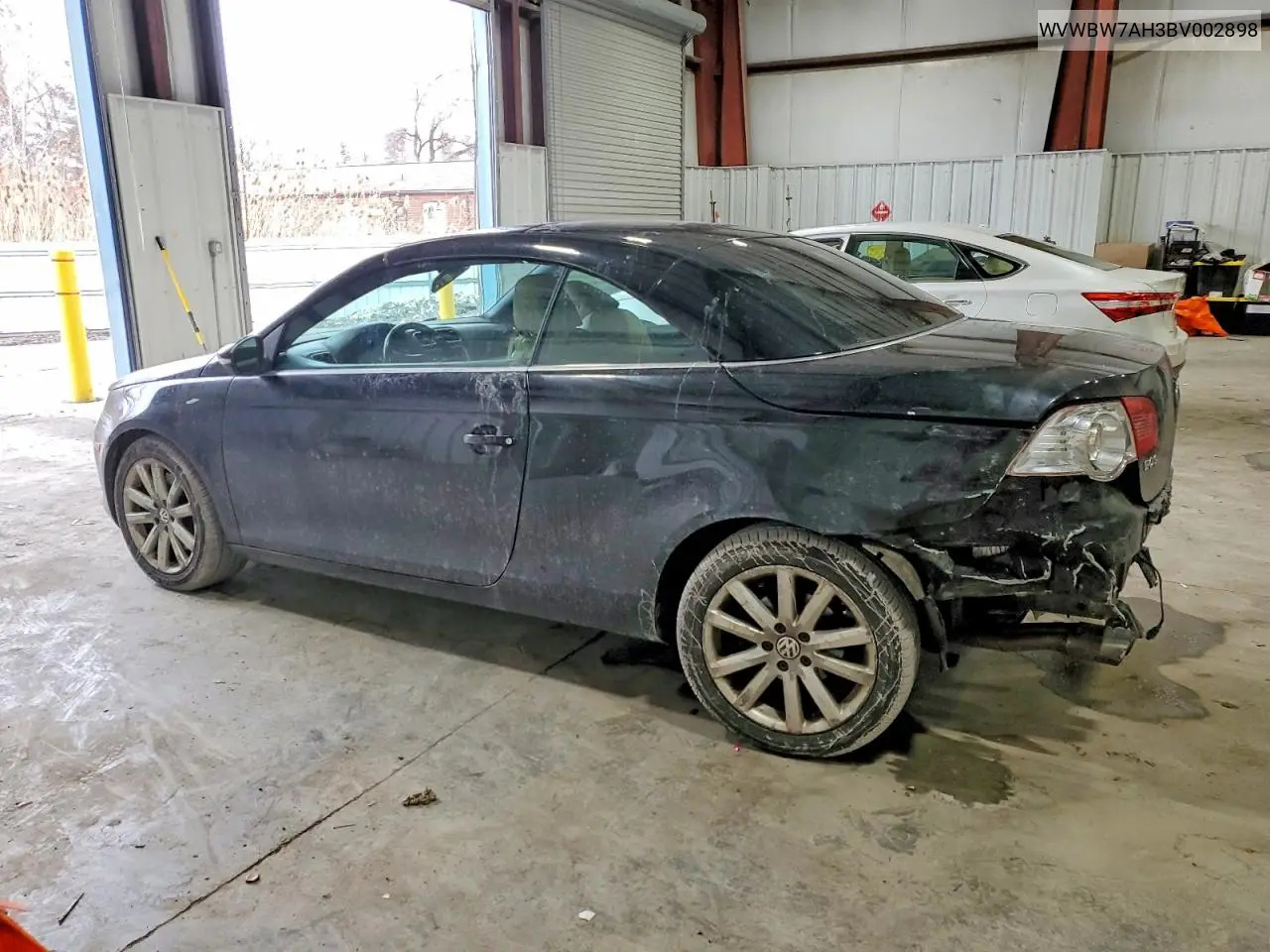 2011 Volkswagen Eos Komfort VIN: WVWBW7AH3BV002898 Lot: 99867775