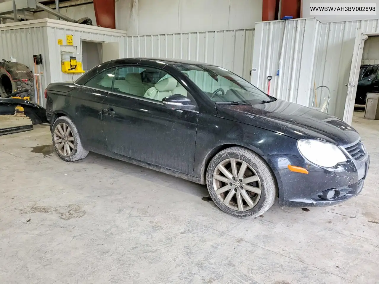 2011 Volkswagen Eos Komfort VIN: WVWBW7AH3BV002898 Lot: 99867775