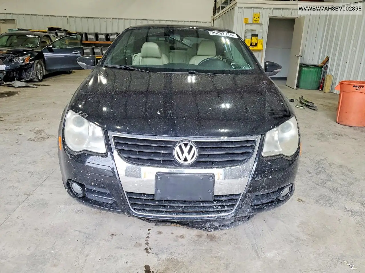 2011 Volkswagen Eos Komfort VIN: WVWBW7AH3BV002898 Lot: 99867775