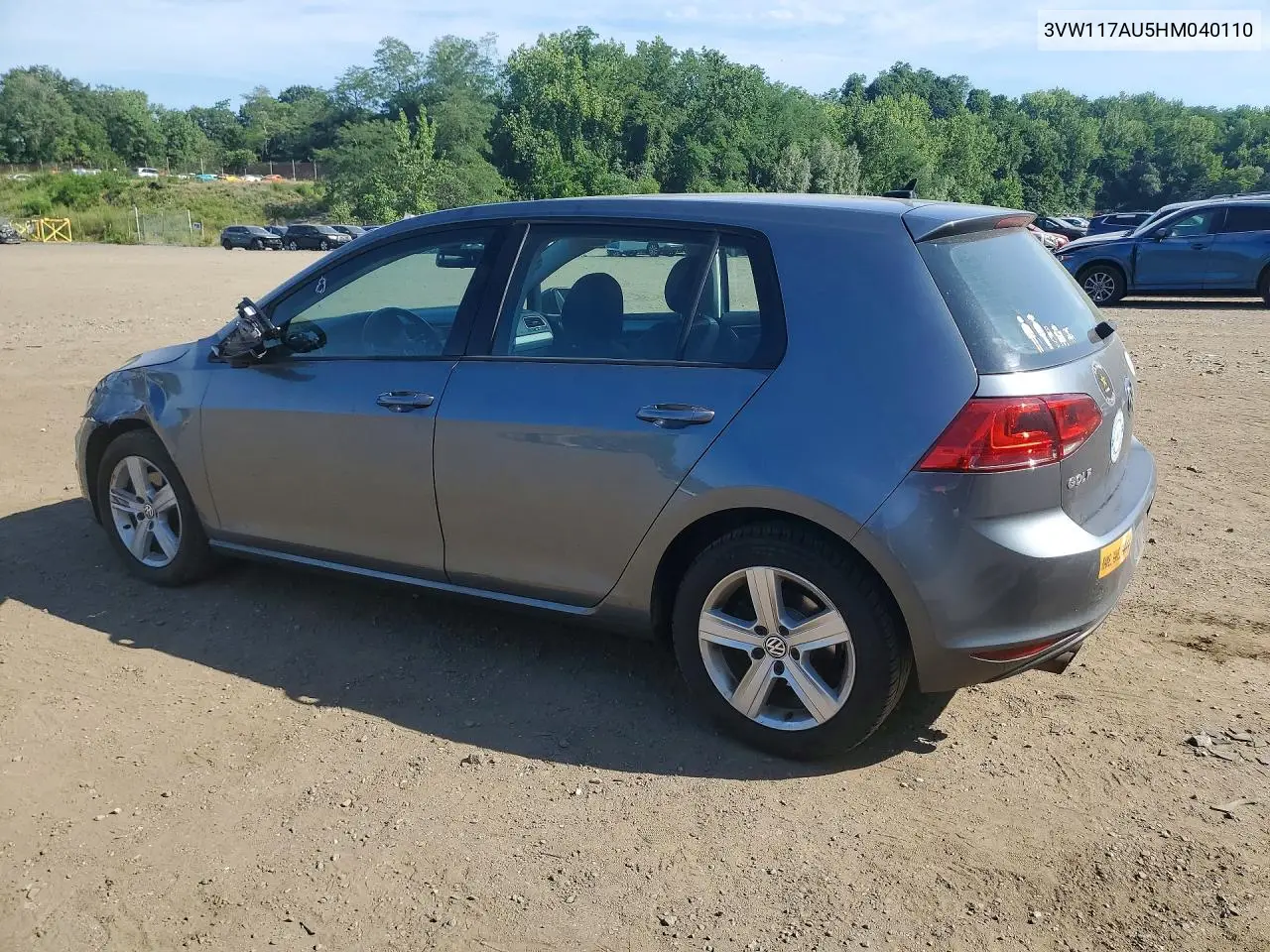2017 Volkswagen Golf S VIN: 3VW117AU5HM040110 Lot: 61558166