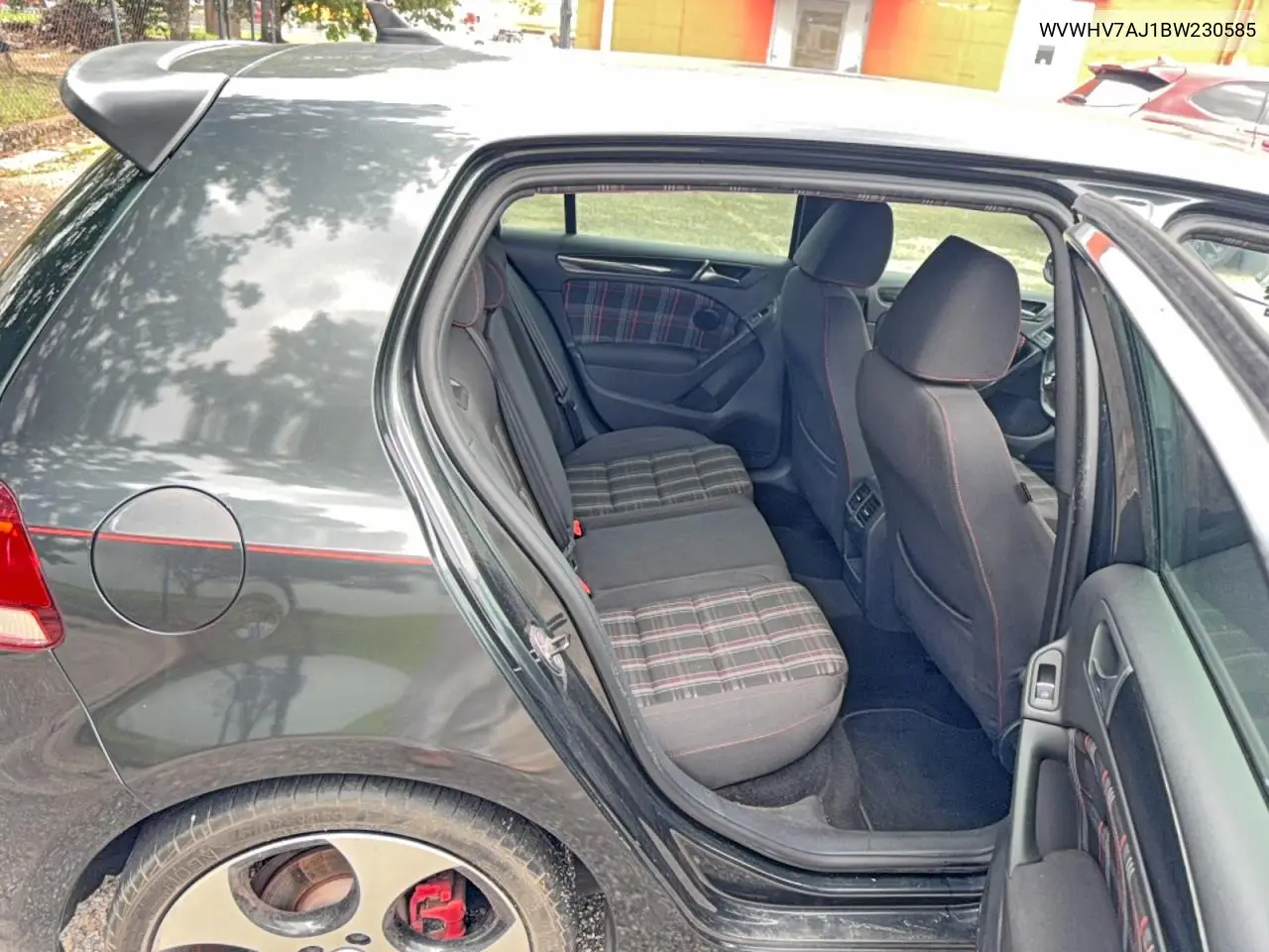 2011 Volkswagen Gti VIN: WVWHV7AJ1BW230585 Lot: 56339876