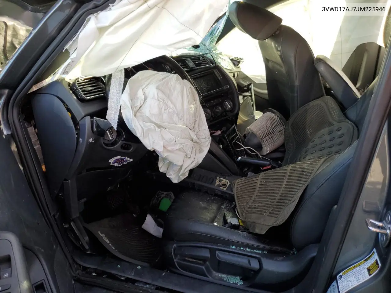 3VWD17AJ7JM225946 2018 Volkswagen Jetta