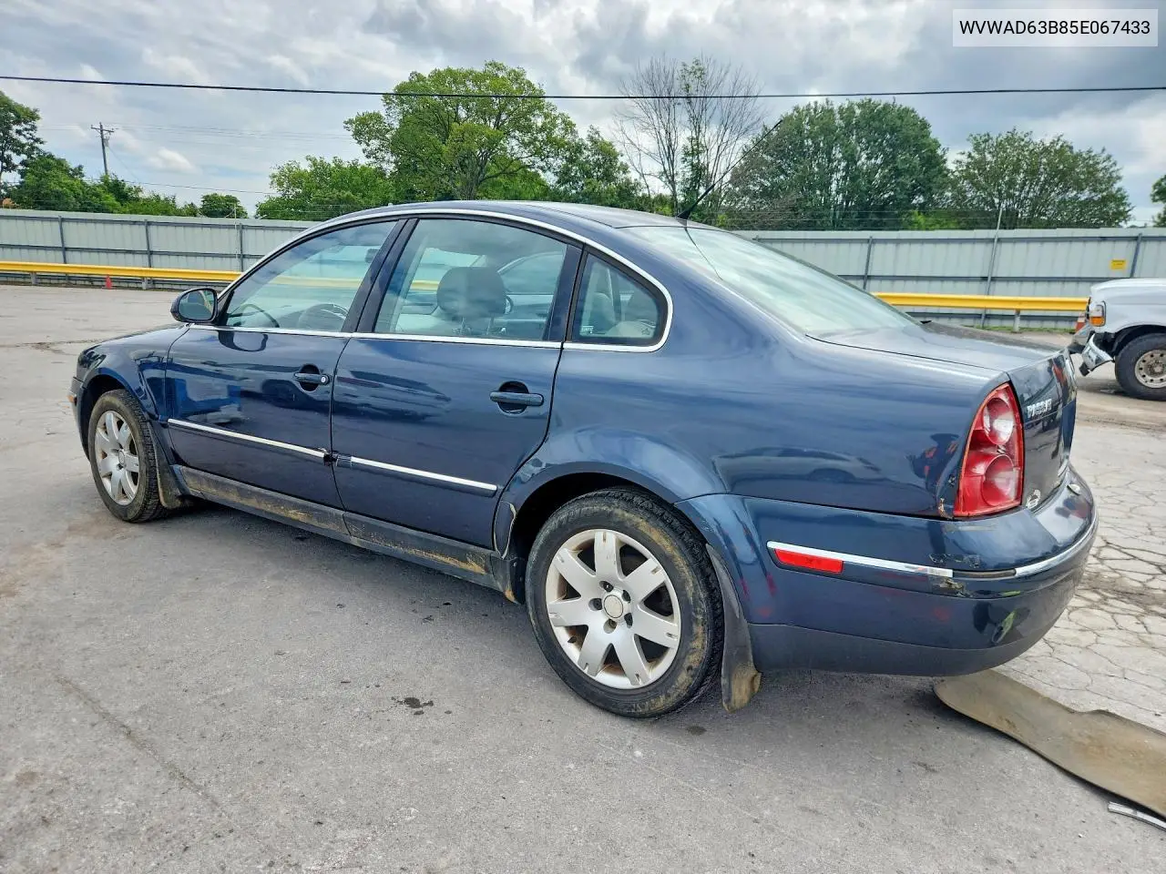 2005 Volkswagen Passat Gls VIN: WVWAD63B85E067433 Lot: 60827716