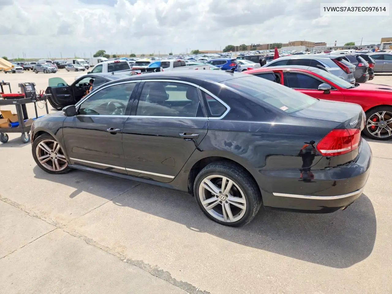 2014 Volkswagen Passat Sel VIN: 1VWCS7A37EC097614 Lot: 61065266