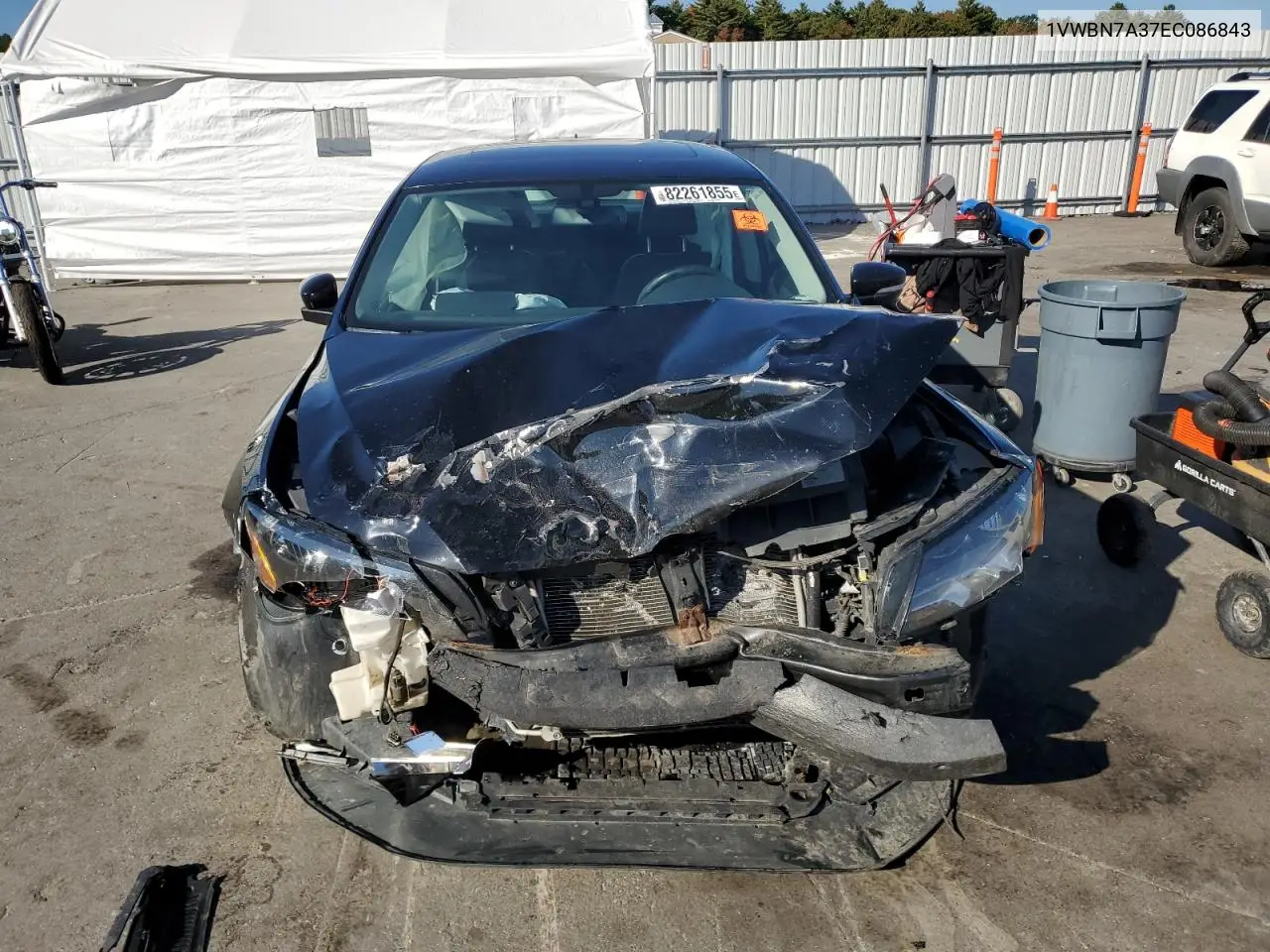 1VWBN7A37EC086843 2014 Volkswagen Passat Se