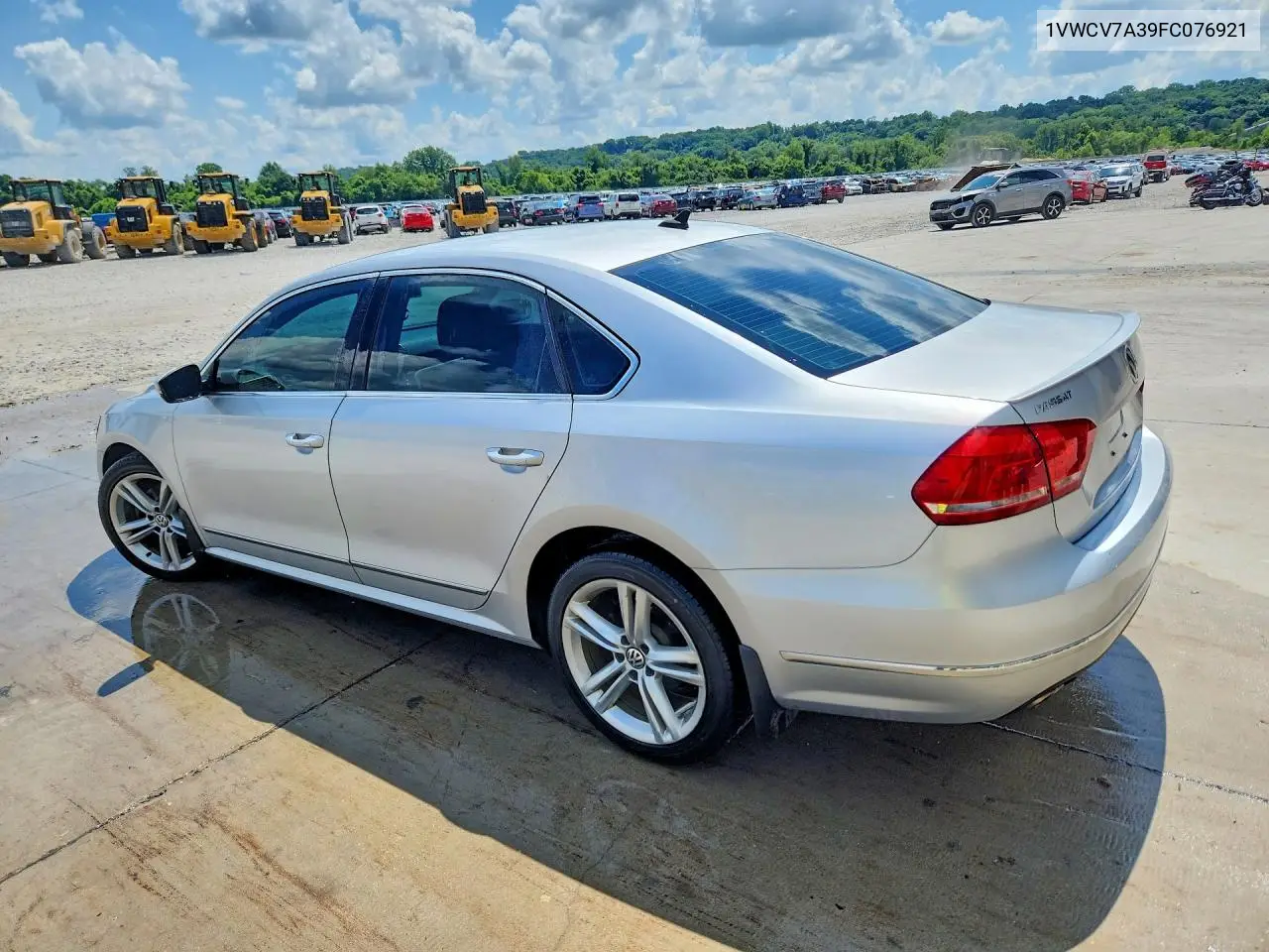2015 Volkswagen Passat Sel VIN: 1VWCV7A39FC076921 Lot: 59159606