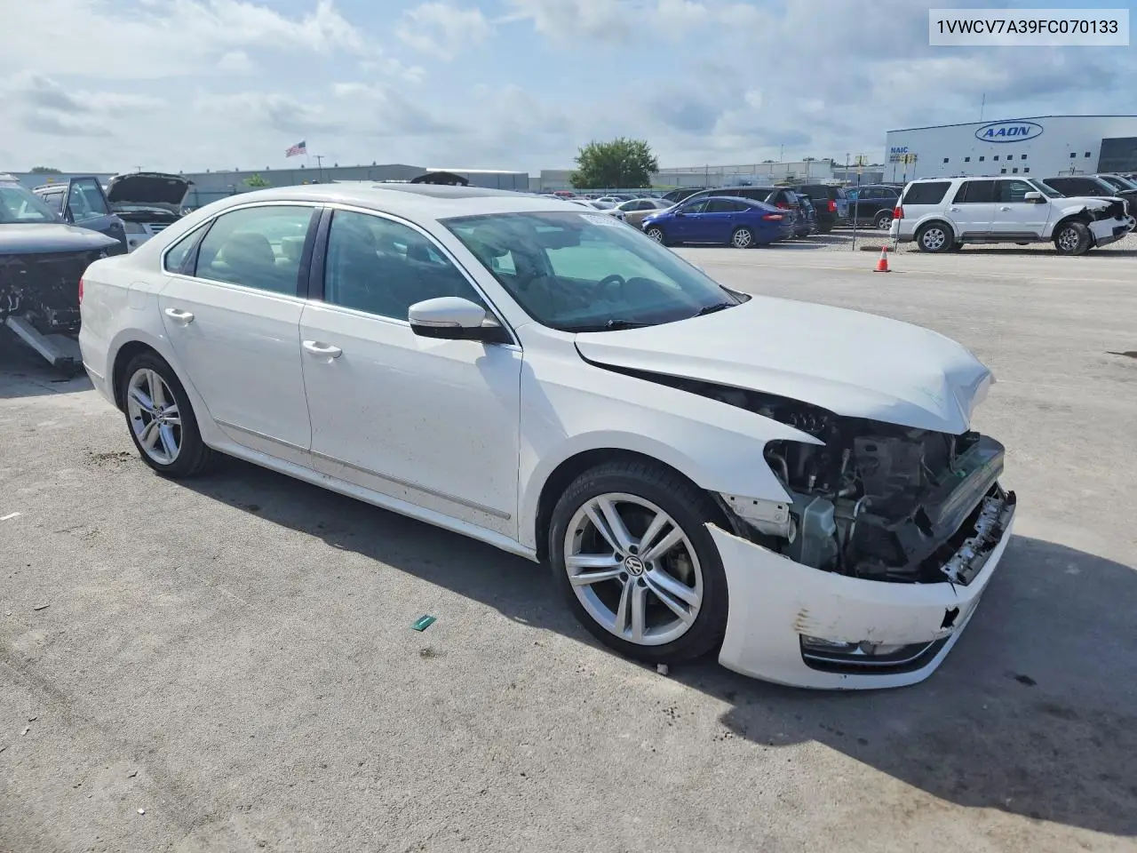 2015 Volkswagen Passat Sel VIN: 1VWCV7A39FC070133 Lot: 60717556