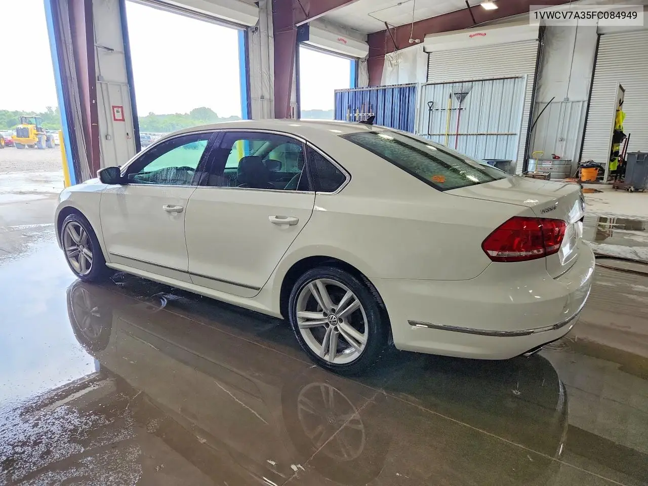 2015 Volkswagen Passat Sel VIN: 1VWCV7A35FC084949 Lot: 61403796