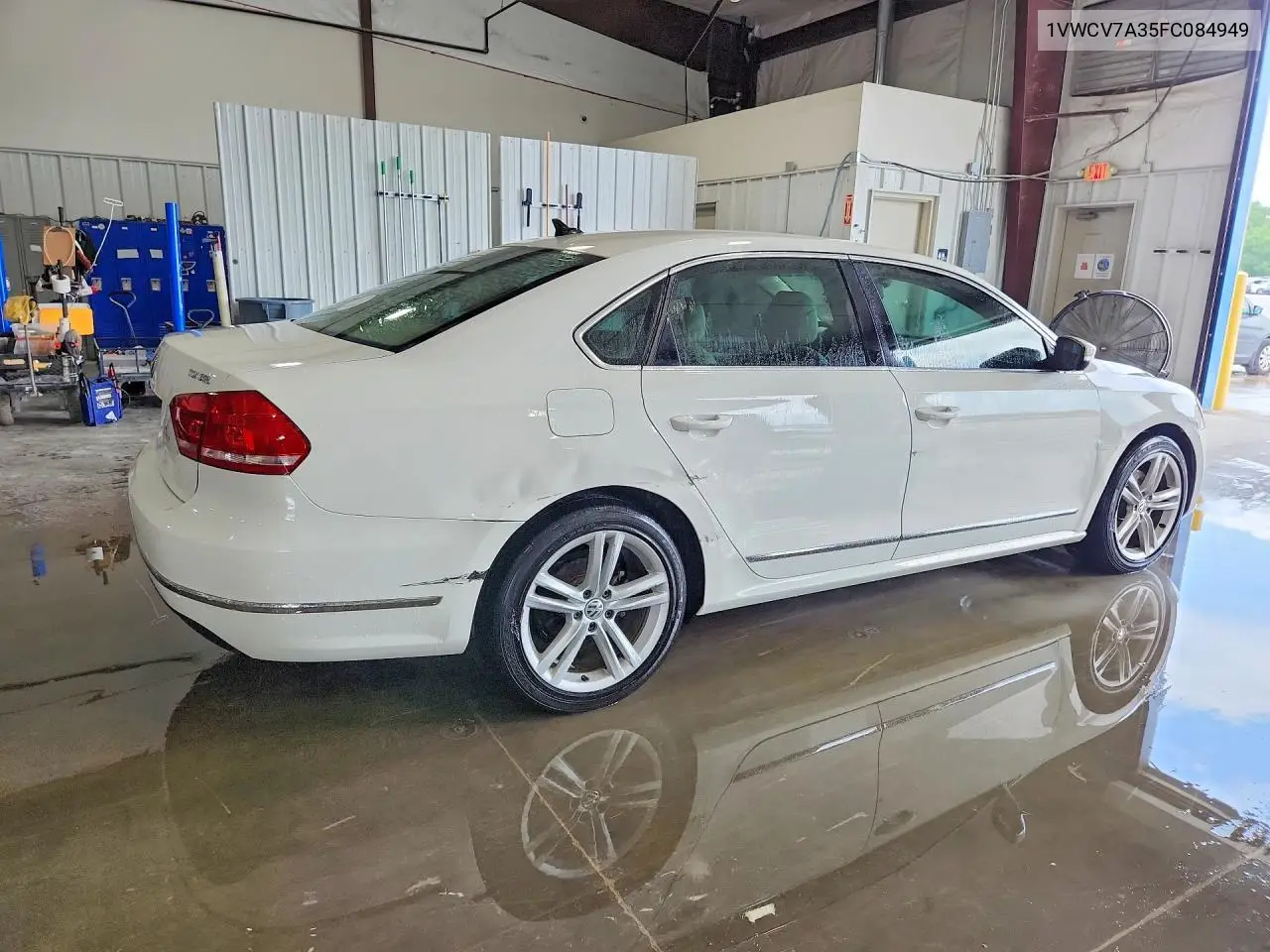 2015 Volkswagen Passat Sel VIN: 1VWCV7A35FC084949 Lot: 61403796