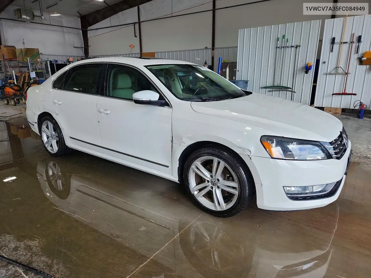 2015 Volkswagen Passat Sel VIN: 1VWCV7A35FC084949 Lot: 61403796