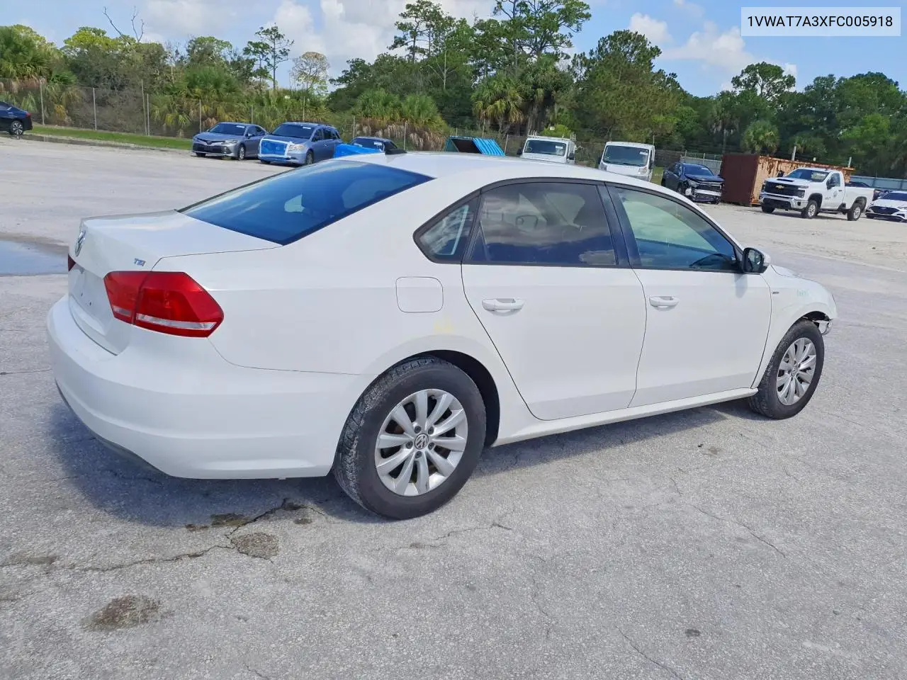 2015 Volkswagen Passat S VIN: 1VWAT7A3XFC005918 Lot: 62026016