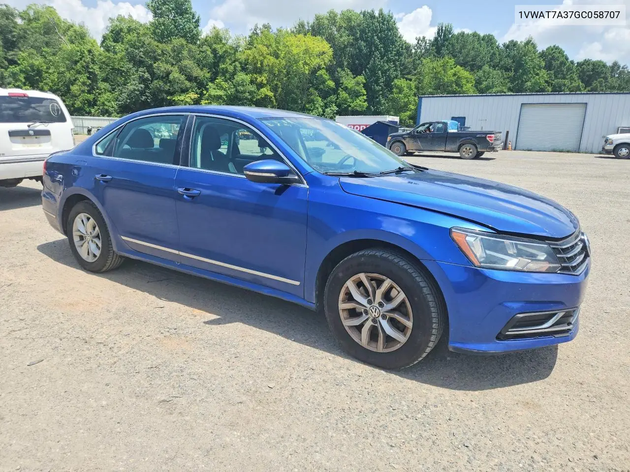 2016 Volkswagen Passat S VIN: 1VWAT7A37GC058707 Lot: 61625266