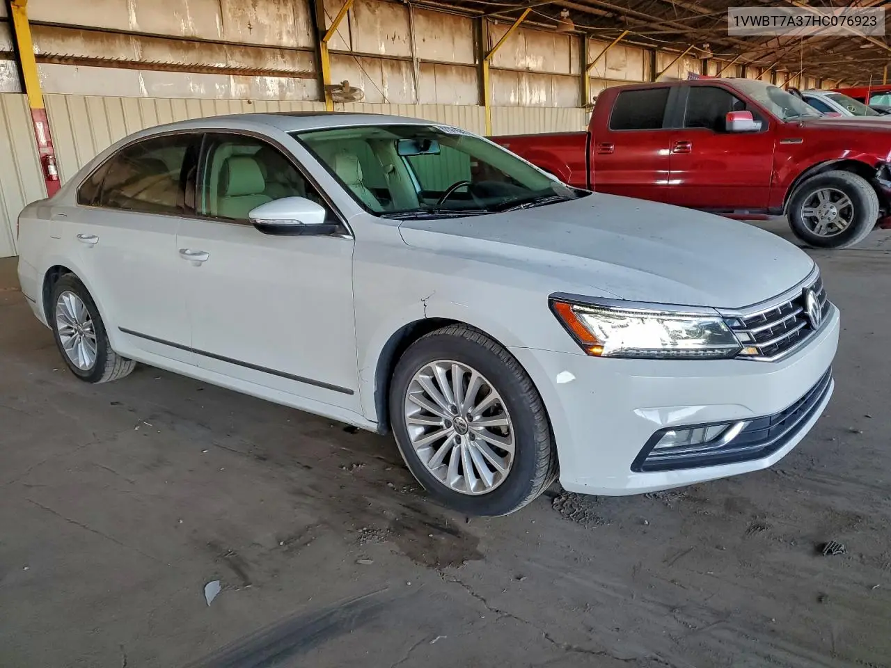 1VWBT7A37HC076923 2017 Volkswagen Passat Se