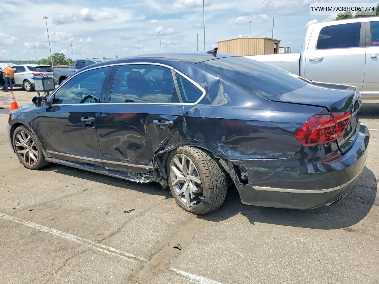 2017 Volkswagen Passat Se VIN: 1VWHM7A38HC061774 Lot: 60017496