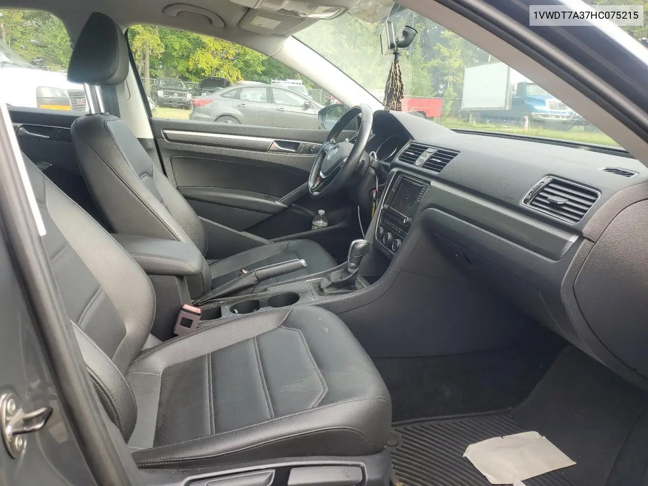 1VWDT7A37HC075215 2017 Volkswagen Passat R-Line